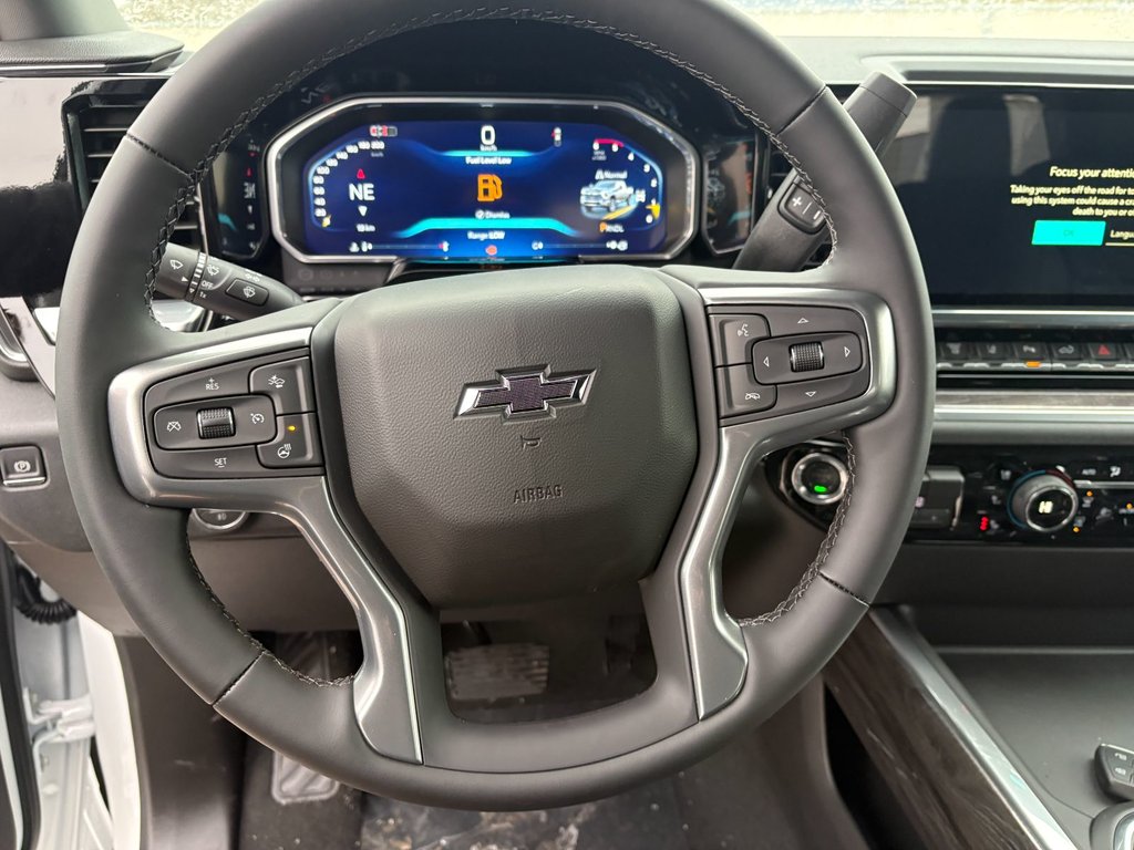 Chevrolet Silverado 2500 HD  2026 à Saint-Eustache, Québec - 6 - w1024h768px