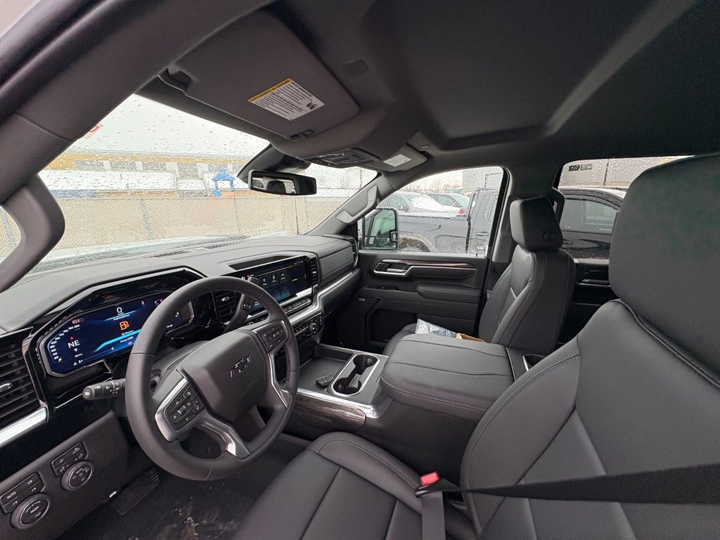Chevrolet Silverado 2500 HD  2026 à Saint-Eustache, Québec - 12 - w1024h768px