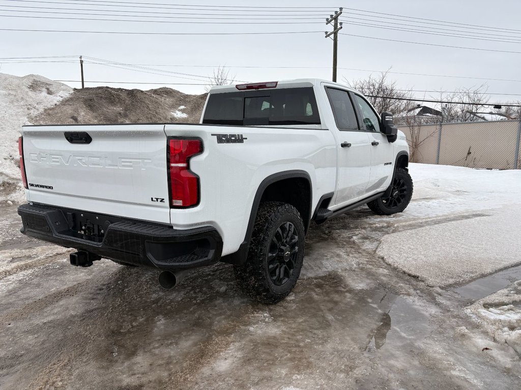 Chevrolet Silverado 2500 HD  2026 à Saint-Eustache, Québec - 2 - w1024h768px