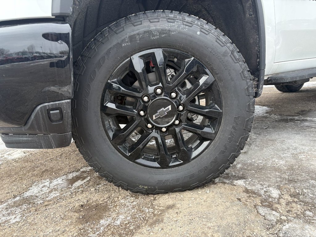 Chevrolet Silverado 2500 HD  2026 à Saint-Eustache, Québec - 6 - w1024h768px