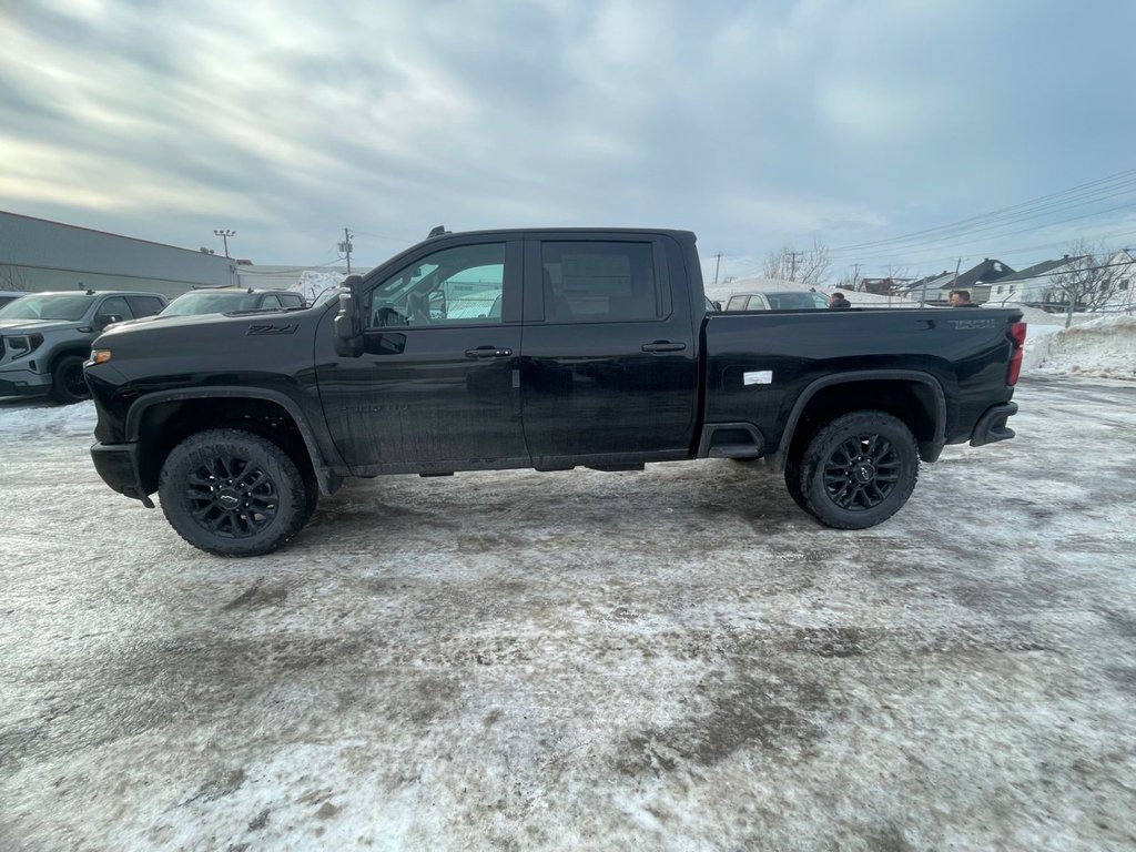 Chevrolet Silverado 2500 HD  2026 à Saint-Eustache, Québec - 2 - w1024h768px