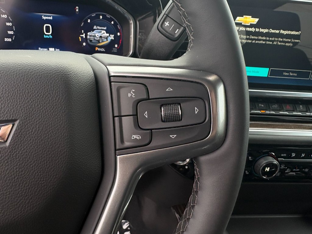 Chevrolet Silverado 2500 HD  2026 à Saint-Eustache, Québec - 9 - w1024h768px