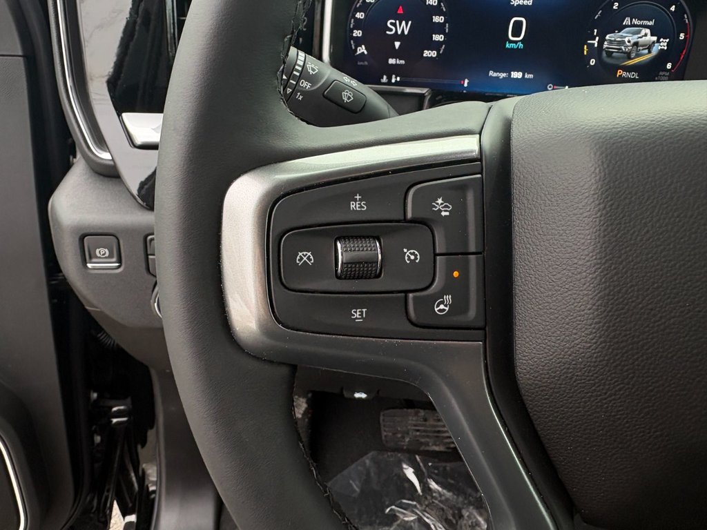 Chevrolet Silverado 2500 HD  2026 à Saint-Eustache, Québec - 8 - w1024h768px