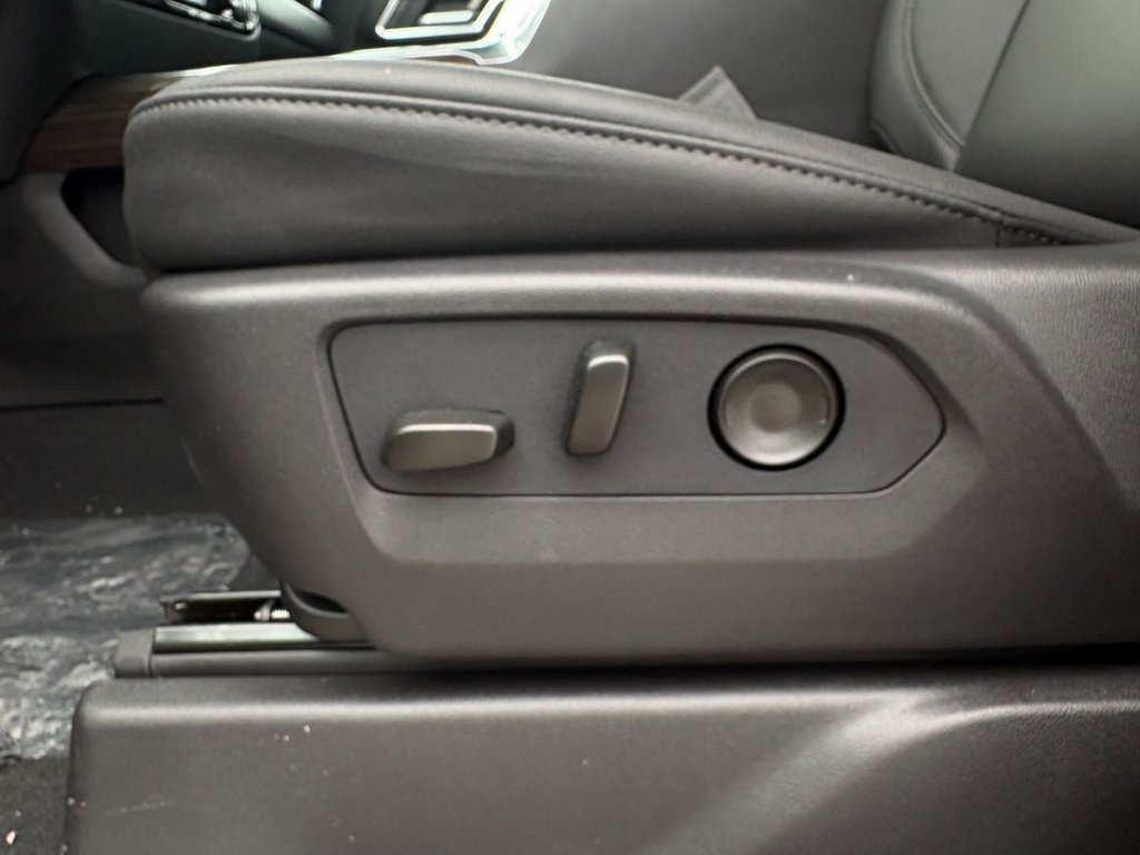 Chevrolet Silverado 2500 HD  2026 à Saint-Eustache, Québec - 14 - w1024h768px