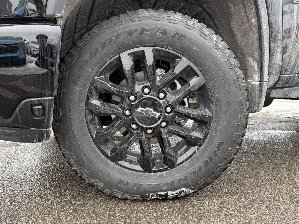 Chevrolet Silverado 2500 HD  2026 à Saint-Eustache, Québec - 6 - w1024h768px