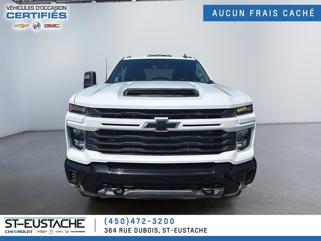 Chevrolet Silverado 2500HD  2024 à Saint-Eustache, Québec - 2 - w1024h768px