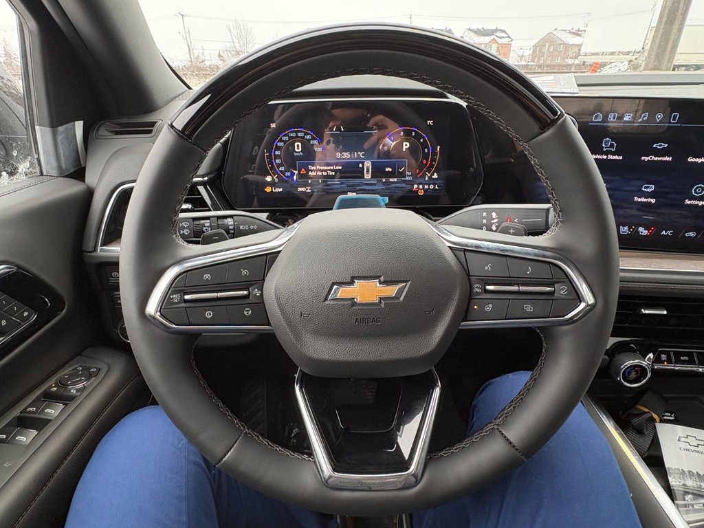 Chevrolet Suburban  2026 à Saint-Eustache, Québec - 10 - w1024h768px