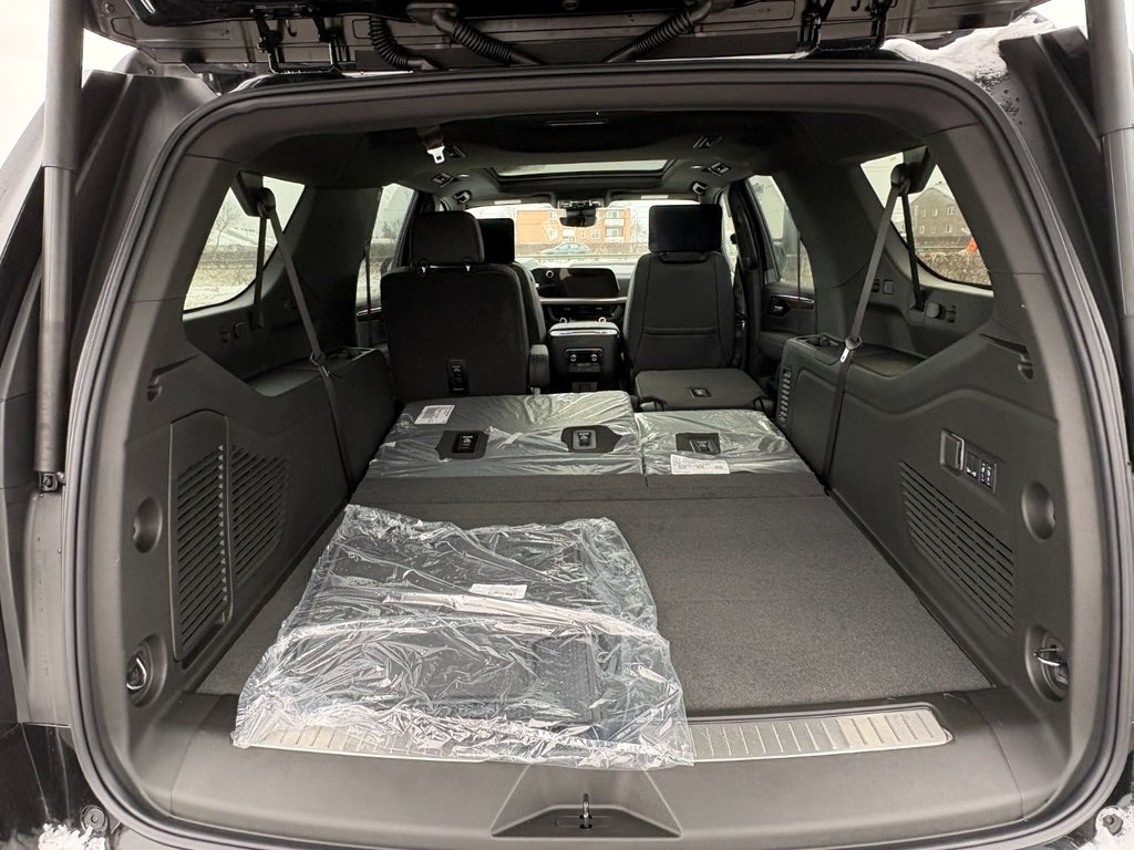 Chevrolet Suburban  2026 à Saint-Eustache, Québec - 23 - w1024h768px