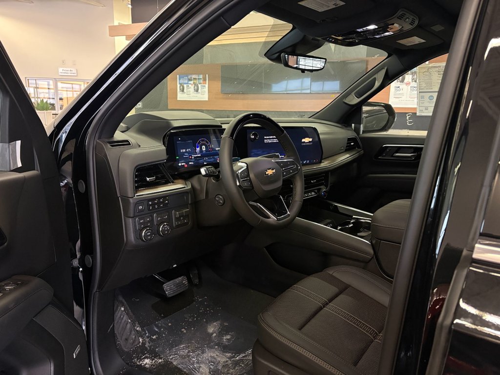 Chevrolet Suburban  2026 à Saint-Eustache, Québec - 7 - w1024h768px