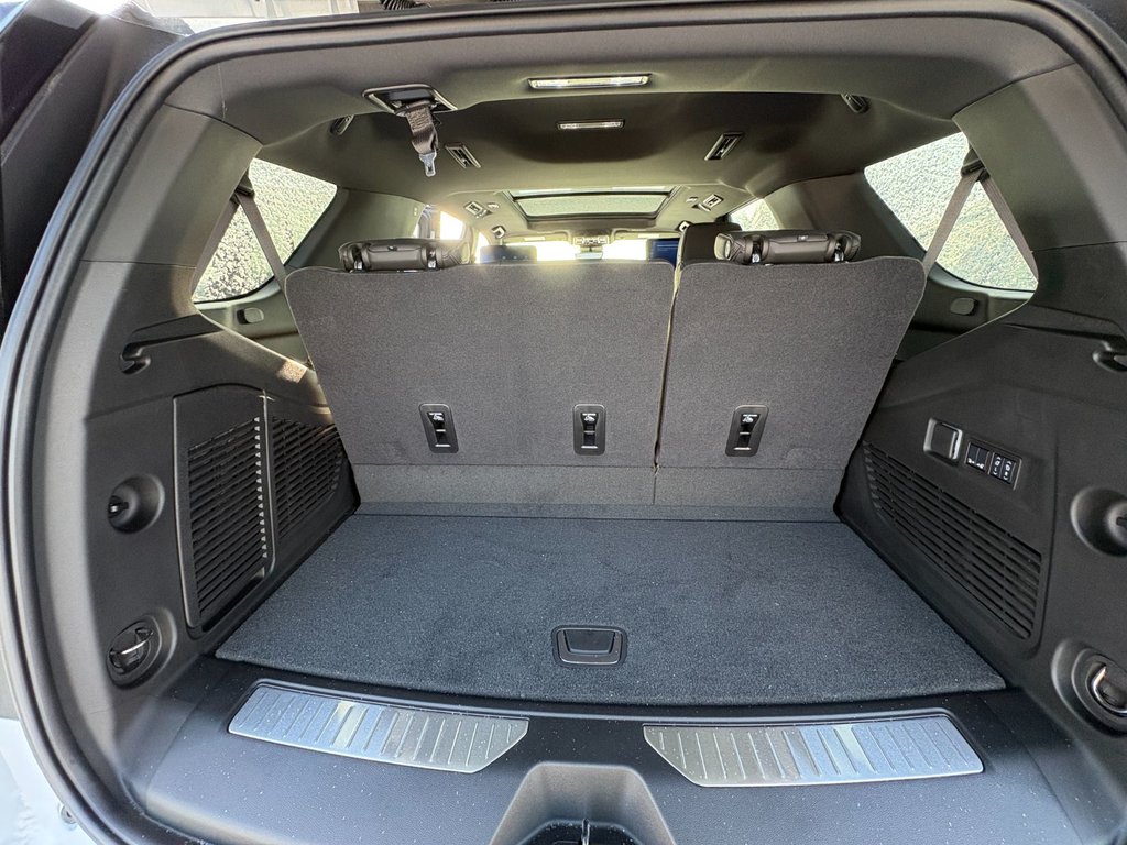 2026 Chevrolet Tahoe in Saint-Eustache, Quebec - 25 - w1024h768px