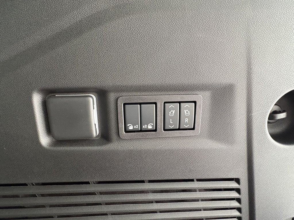 Chevrolet Tahoe  2026 à Saint-Eustache, Québec - 21 - w1024h768px