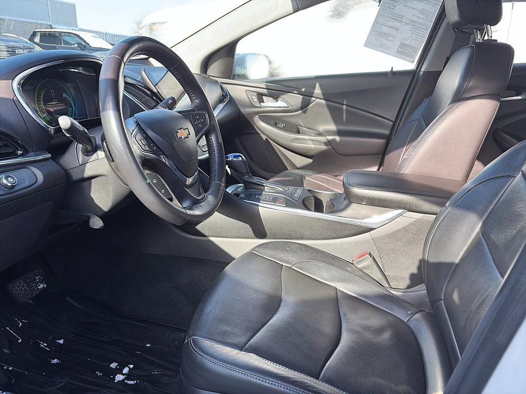 2017 Chevrolet Volt in Saint-Eustache, Quebec - 16 - w1024h768px