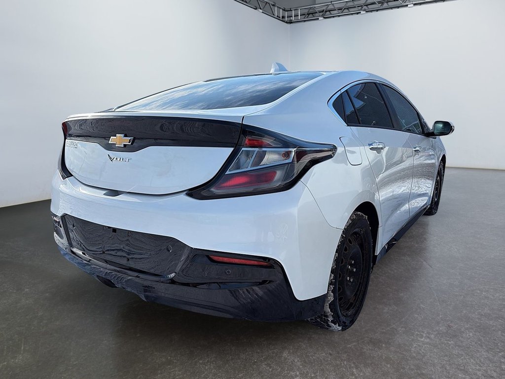 2017 Chevrolet Volt in Saint-Eustache, Quebec - 4 - w1024h768px