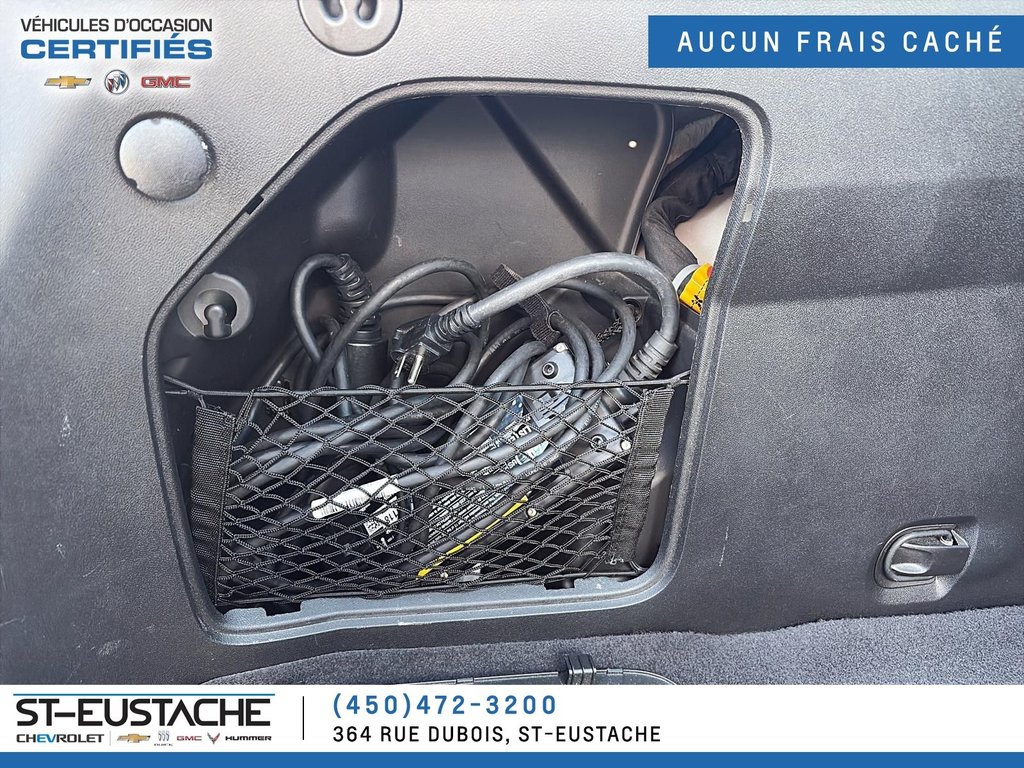 2017 Chevrolet Volt in Saint-Eustache, Quebec - 9 - w1024h768px