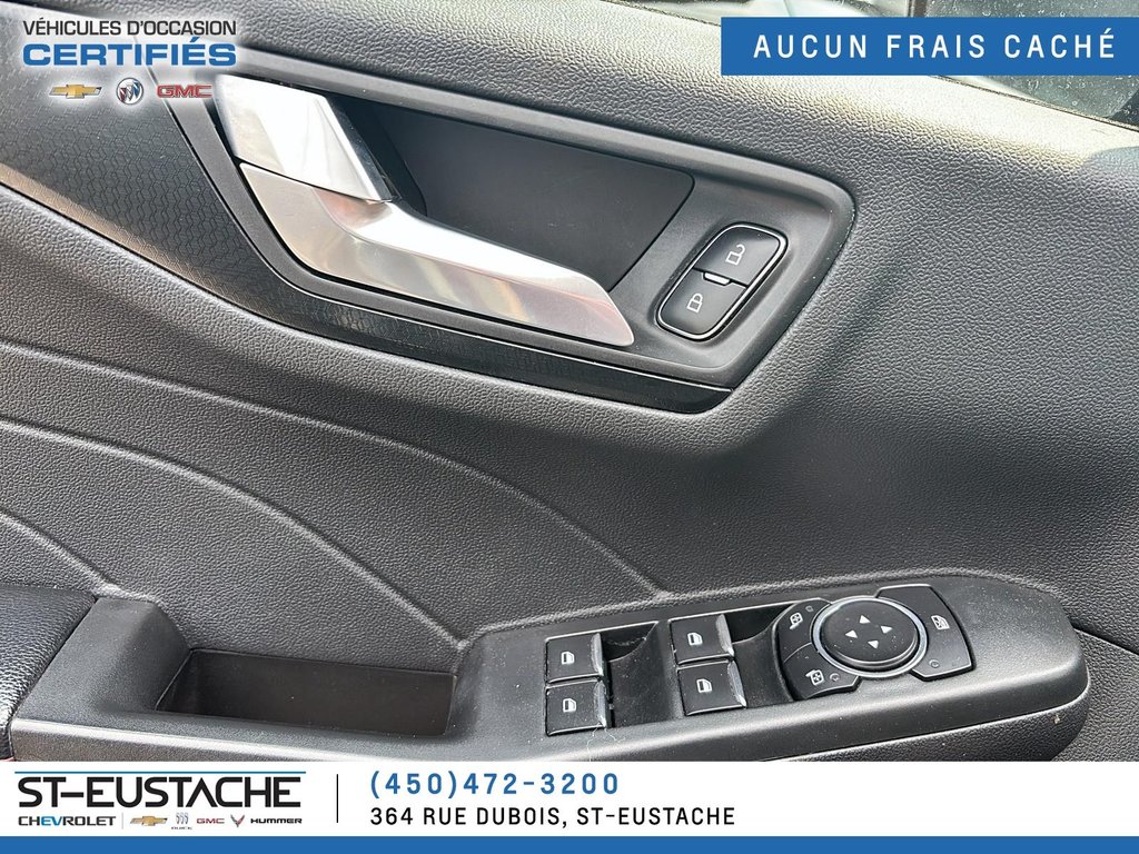 Ford Escape  2022 à Saint-Eustache, Québec - 6 - w1024h768px
