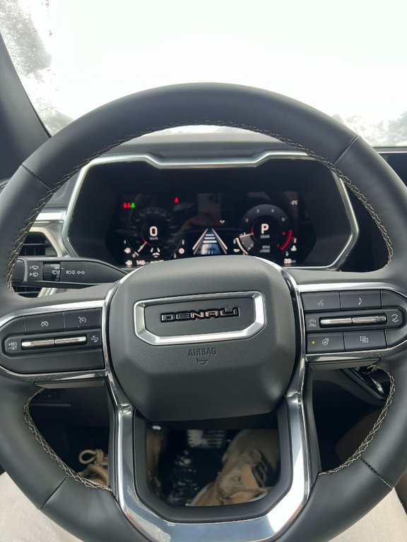 2025 GMC Canyon in Saint-Eustache, Quebec - 5 - w1024h768px