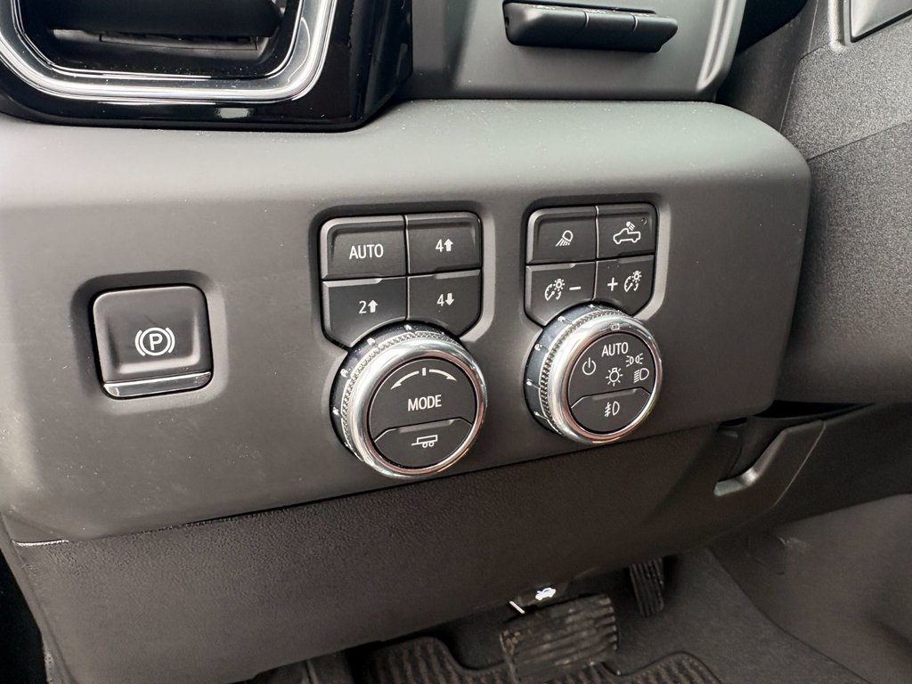2026 GMC Sierra 3500 HD in Saint-Eustache, Quebec - 14 - w1024h768px