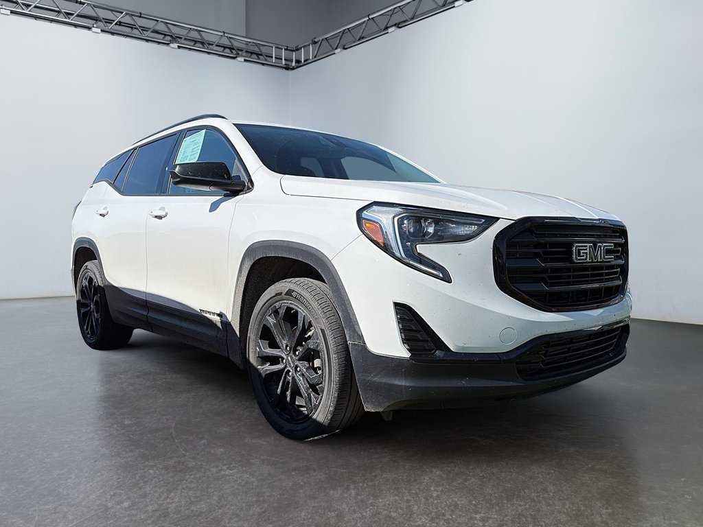 2021 GMC TERRAIN in Saint-Eustache, Quebec - 3 - w1024h768px