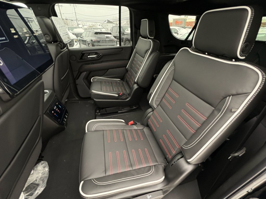 2026 GMC Yukon XL in Saint-Eustache, Quebec - 17 - w1024h768px