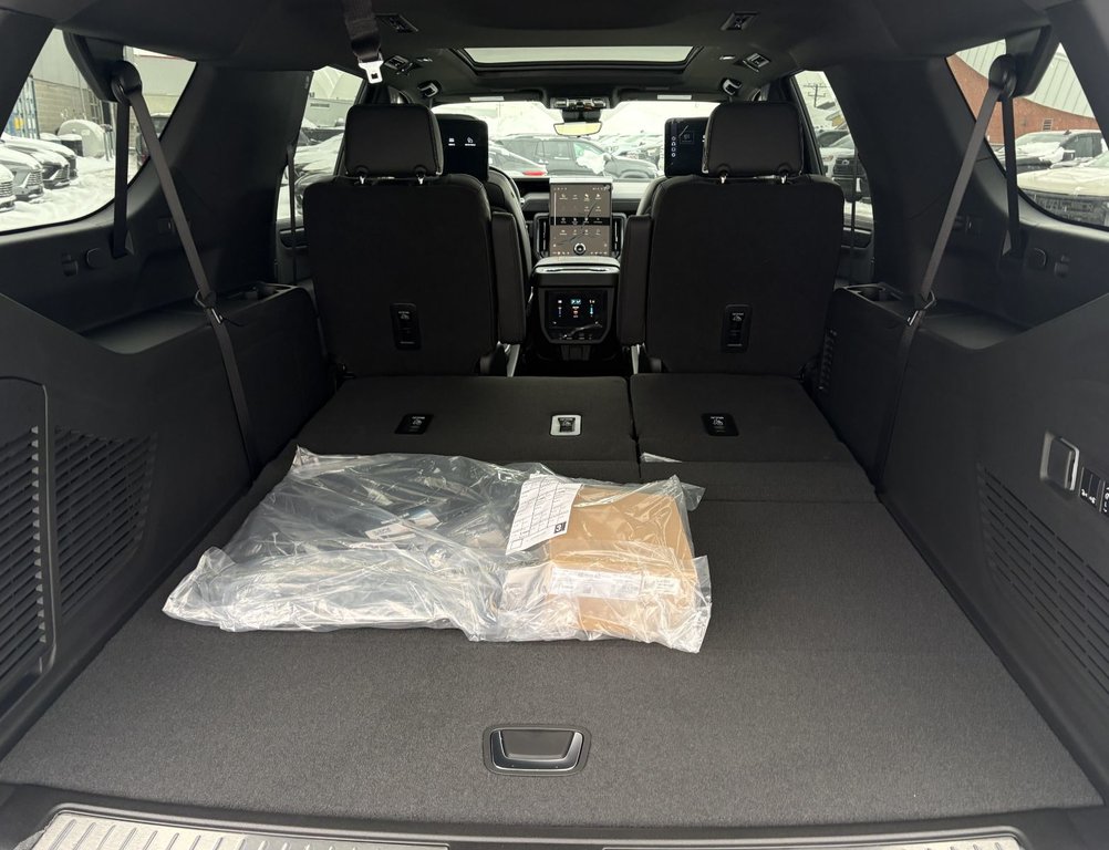 2026 GMC Yukon XL in Saint-Eustache, Quebec - 22 - w1024h768px