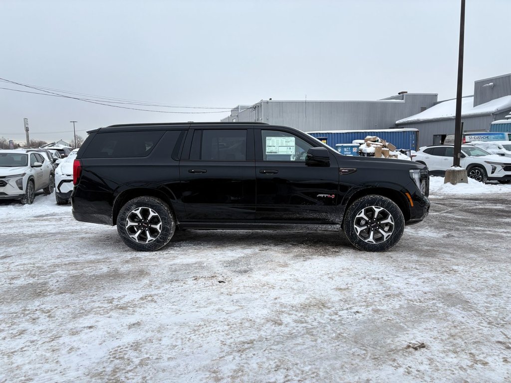 2026 GMC Yukon XL in Saint-Eustache, Quebec - 2 - w1024h768px