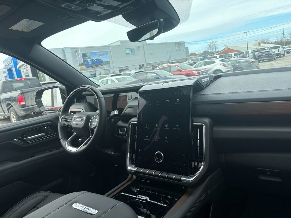 2026 GMC Yukon XL in Saint-Eustache, Quebec - 19 - w1024h768px