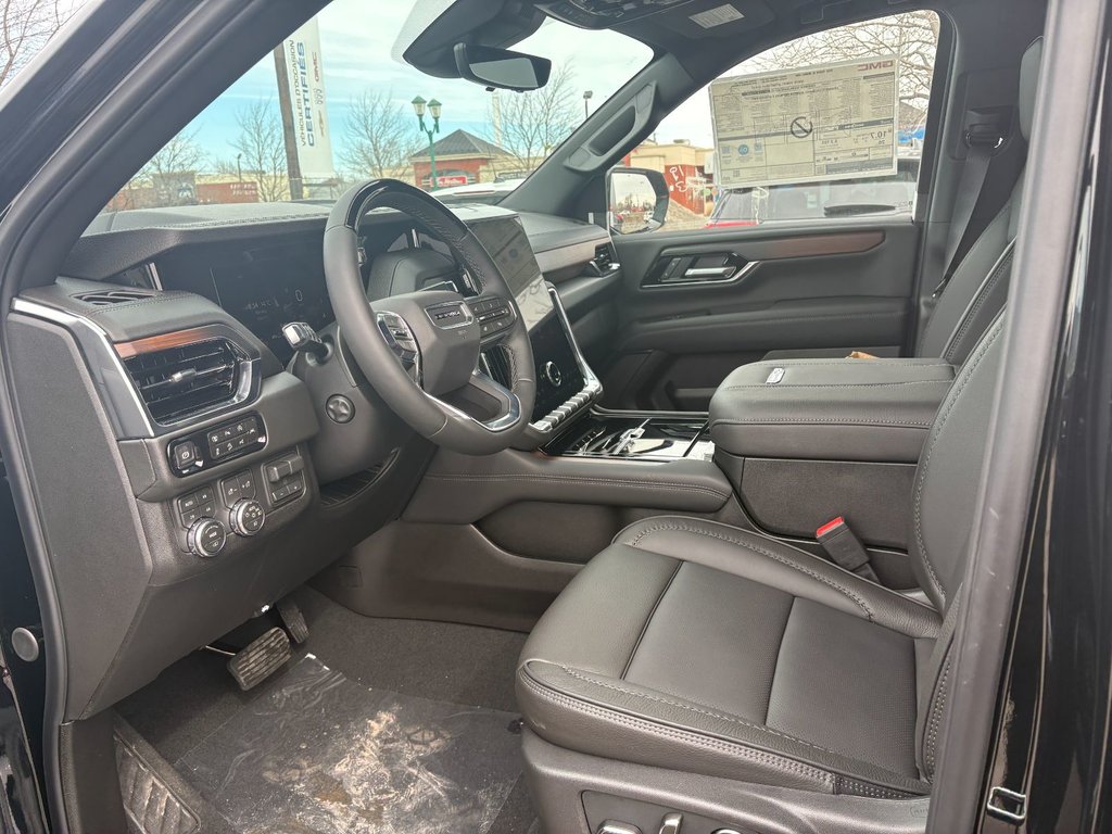 2026 GMC Yukon XL in Saint-Eustache, Quebec - 12 - w1024h768px