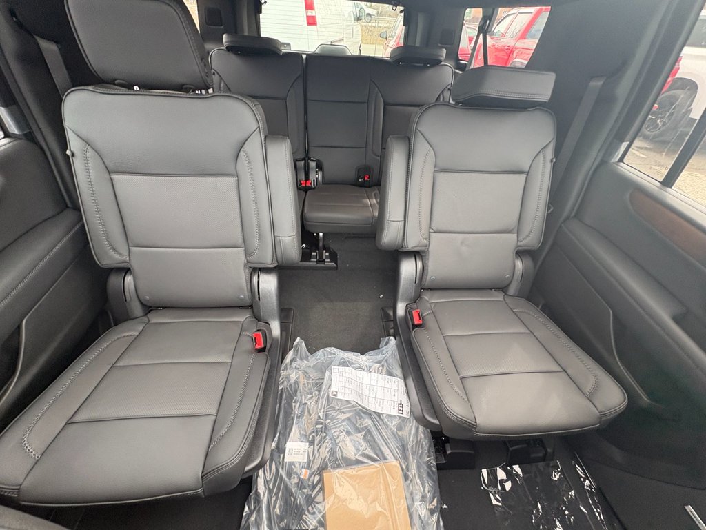 2026 GMC Yukon XL in Saint-Eustache, Quebec - 20 - w1024h768px