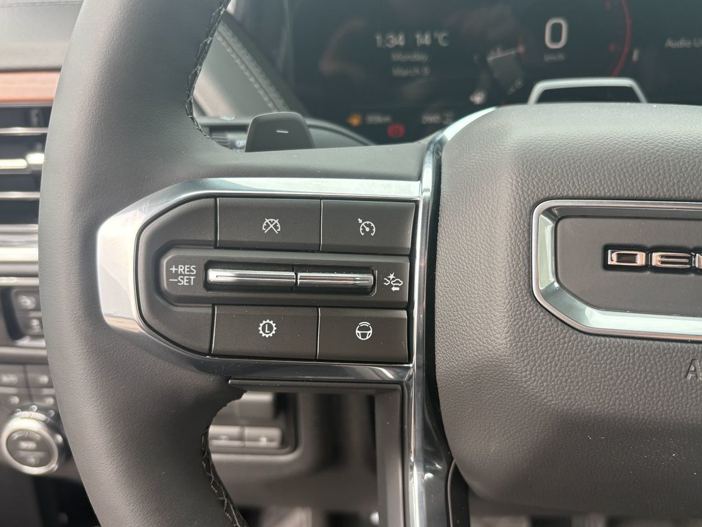 2026 GMC Yukon XL in Saint-Eustache, Quebec - 8 - w1024h768px