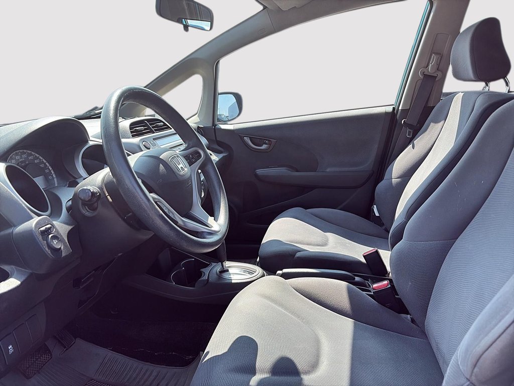 2013 Honda Fit in Saint-Eustache, Quebec - 8 - w1024h768px
