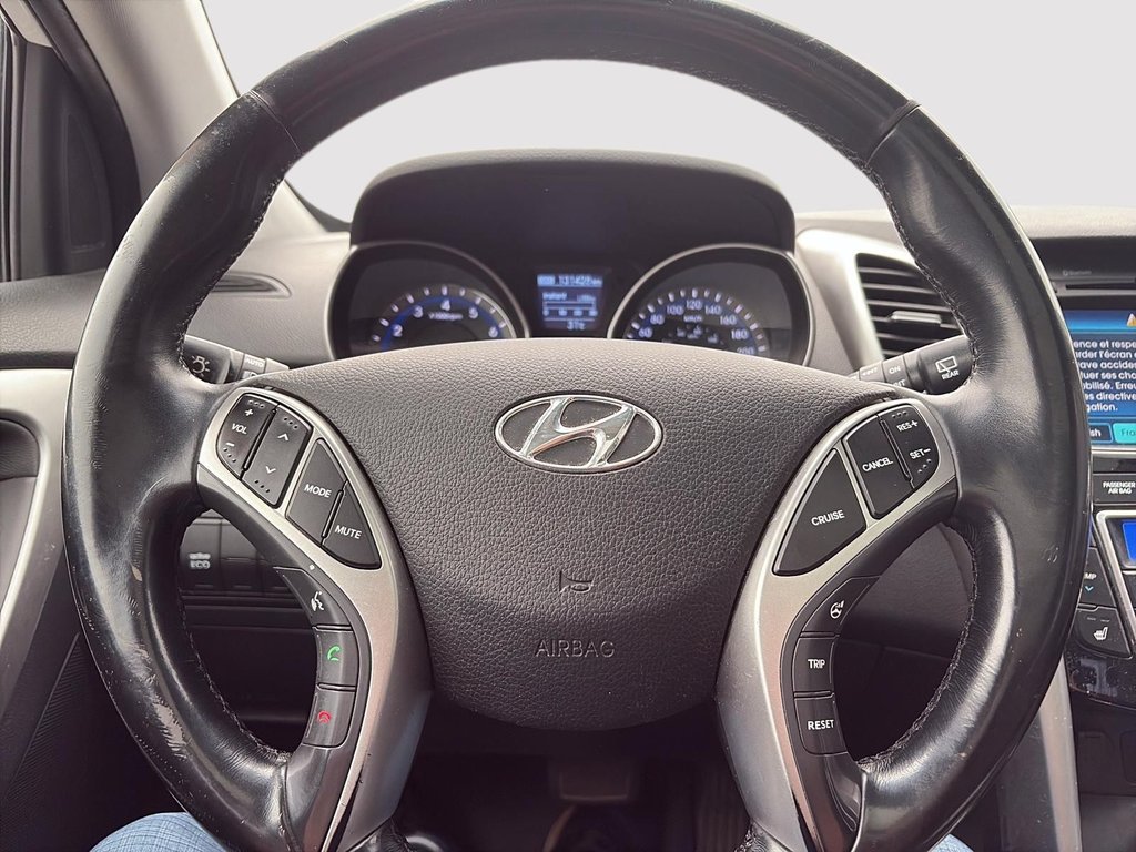 2014 Hyundai Elantra GT in Saint-Eustache, Quebec - 8 - w1024h768px