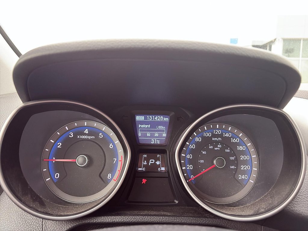 2014 Hyundai Elantra GT in Saint-Eustache, Quebec - 9 - w1024h768px