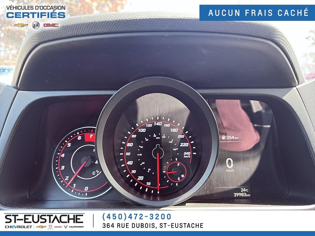 2022 Hyundai Elantra in Saint-Eustache, Quebec - 9 - w1024h768px