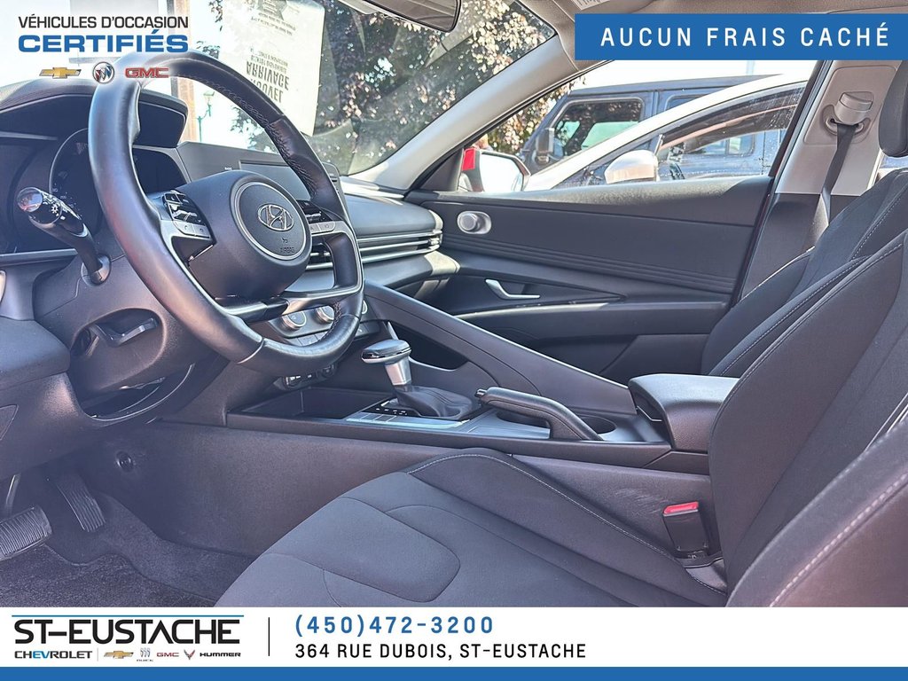 Hyundai Elantra  2023 à Saint-Eustache, Québec - 15 - w1024h768px