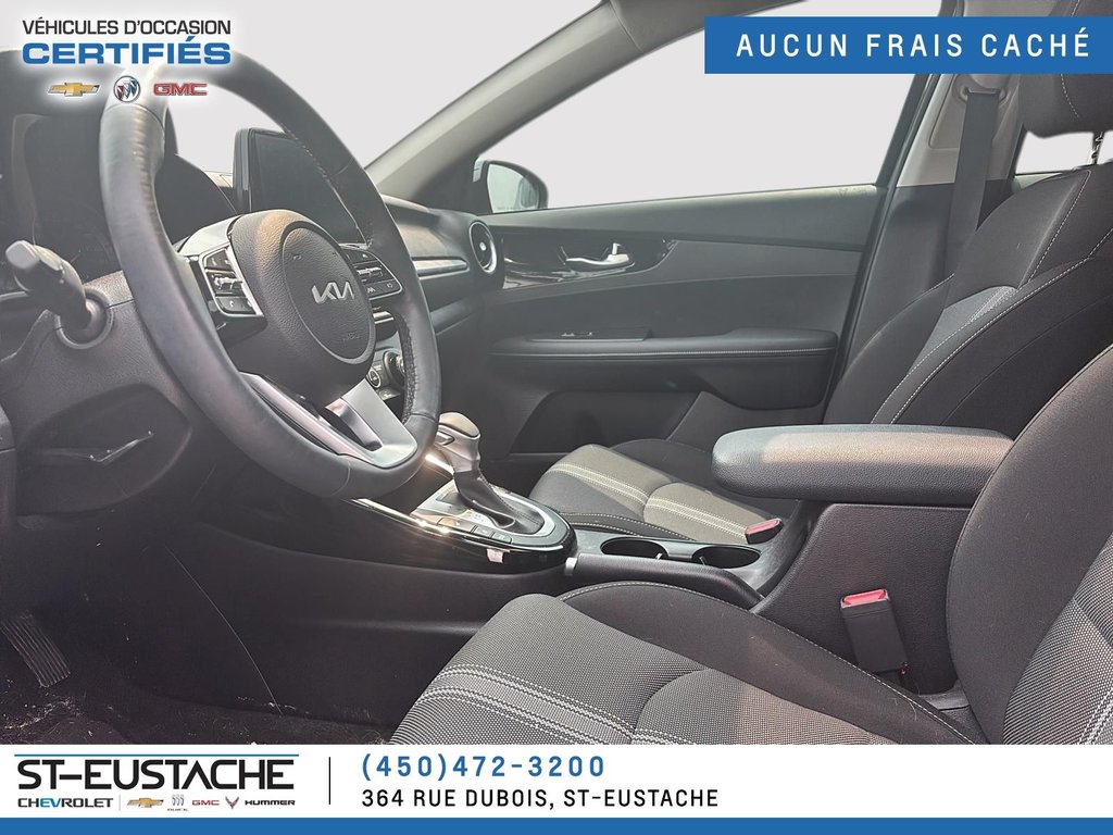 2023 Kia Forte in Saint-Eustache, Quebec - 14 - w1024h768px