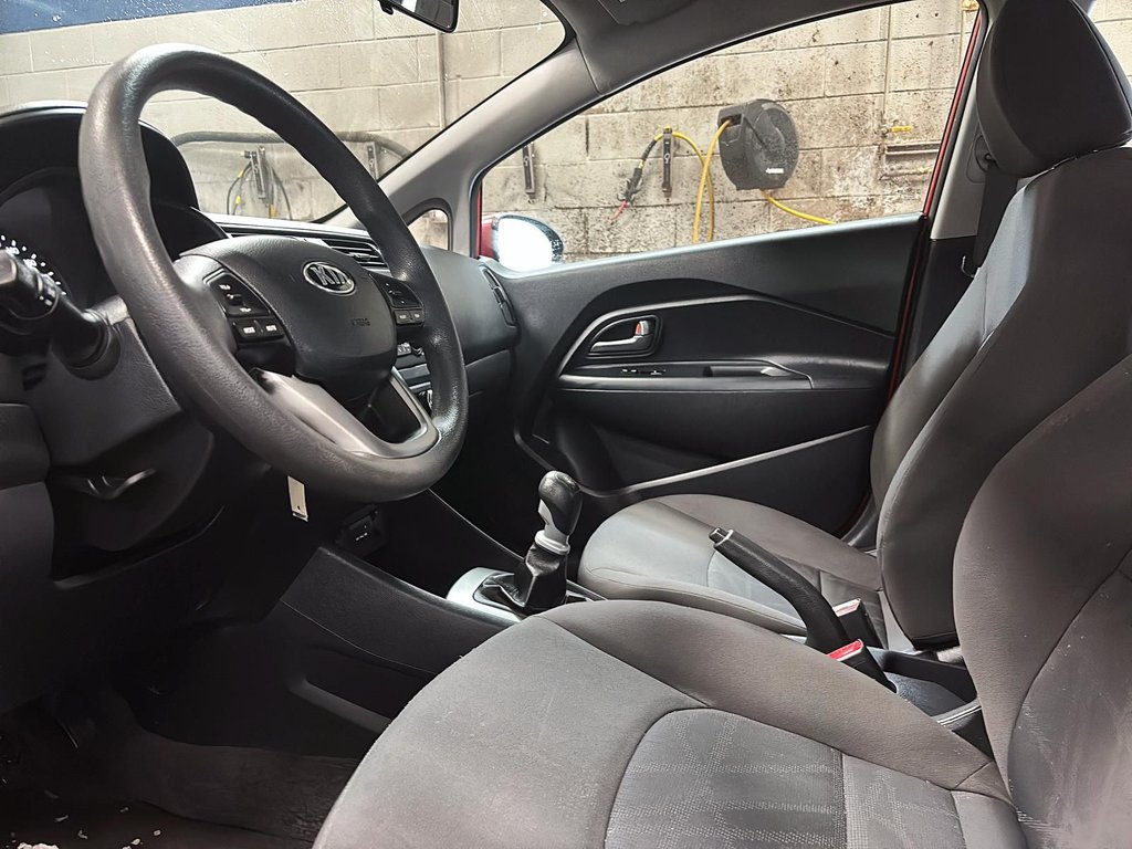 2014 Kia Rio in Saint-Eustache, Quebec - 15 - w1024h768px