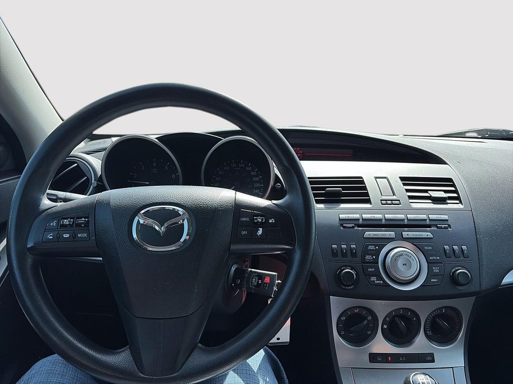 2010 Mazda 3 in Saint-Eustache, Quebec - 9 - w1024h768px