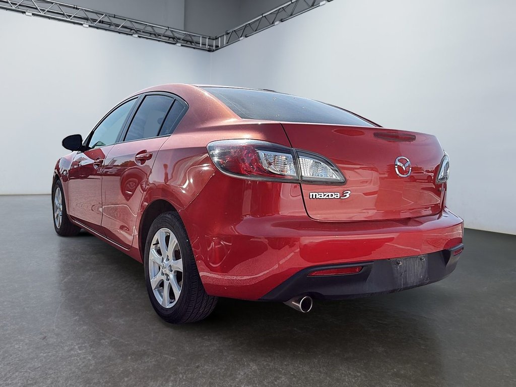 2010 Mazda 3 in Saint-Eustache, Quebec - 6 - w1024h768px