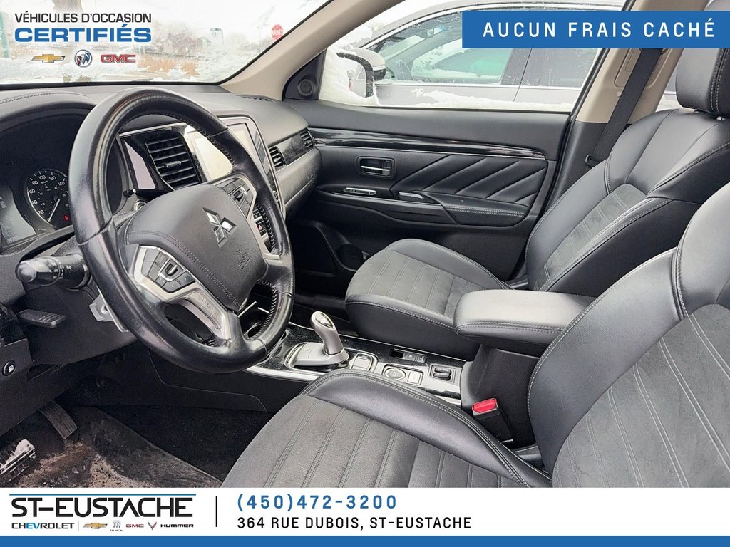 2020 Mitsubishi OUTLANDER PHEV in Saint-Eustache, Quebec - 5 - w1024h768px