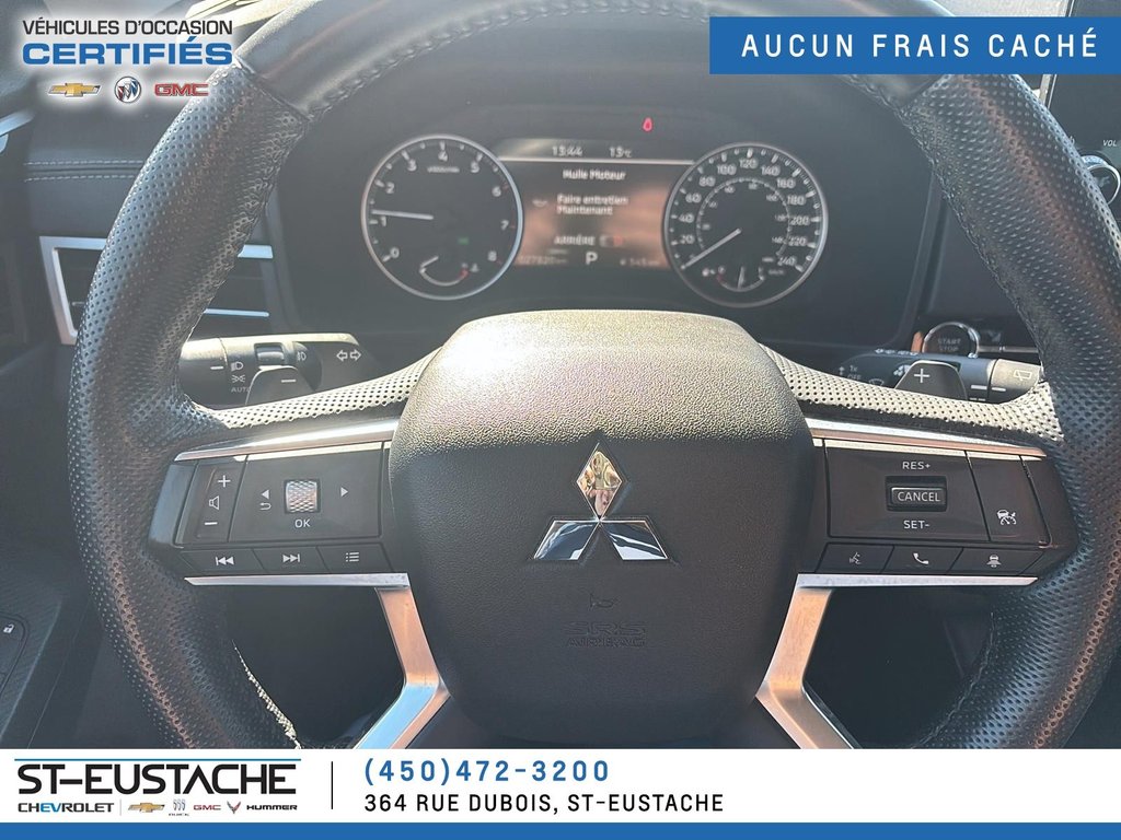 2022 Mitsubishi Outlander in Saint-Eustache, Quebec - 12 - w1024h768px