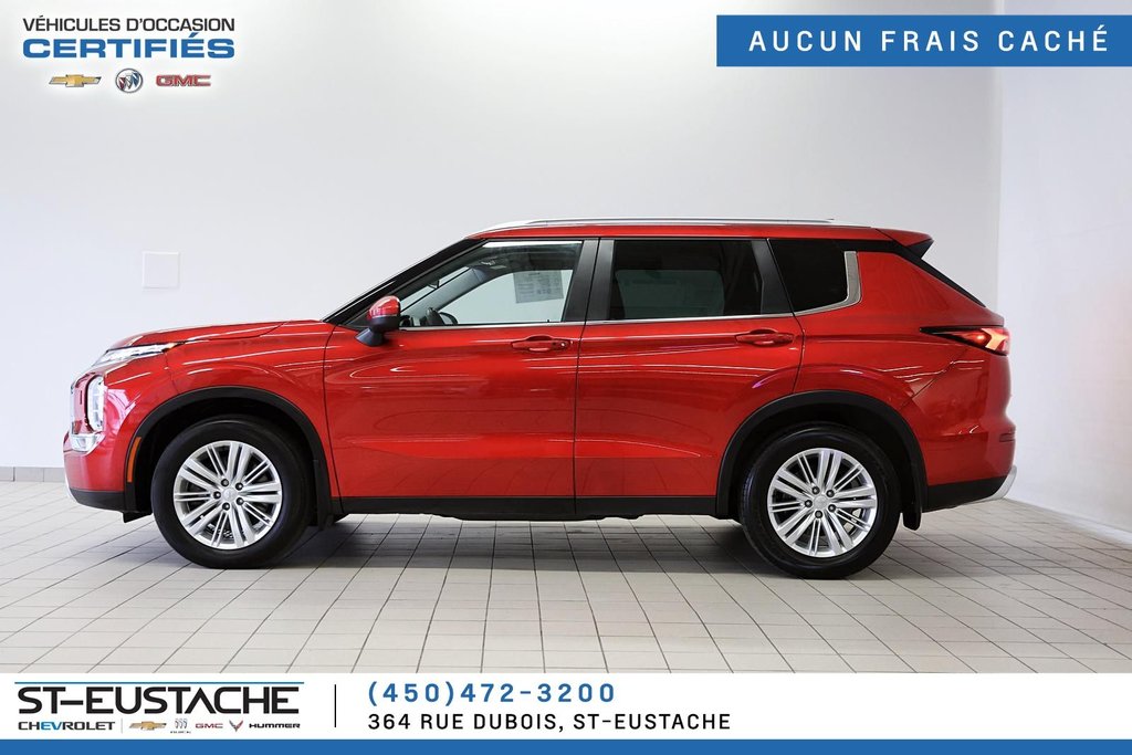 2023 Mitsubishi Outlander in Saint-Eustache, Quebec - 3 - w1024h768px