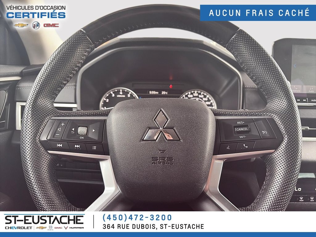 2023 Mitsubishi Outlander in Saint-Eustache, Quebec - 11 - w1024h768px