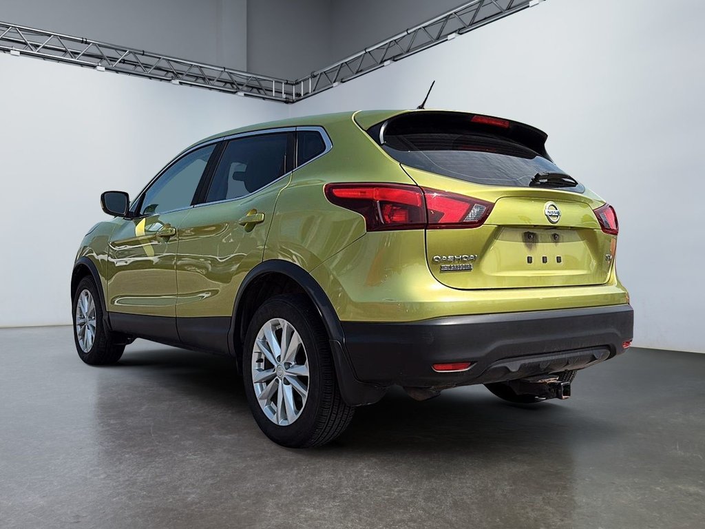 2017 Nissan Qashqai in Saint-Eustache, Quebec - 7 - w1024h768px