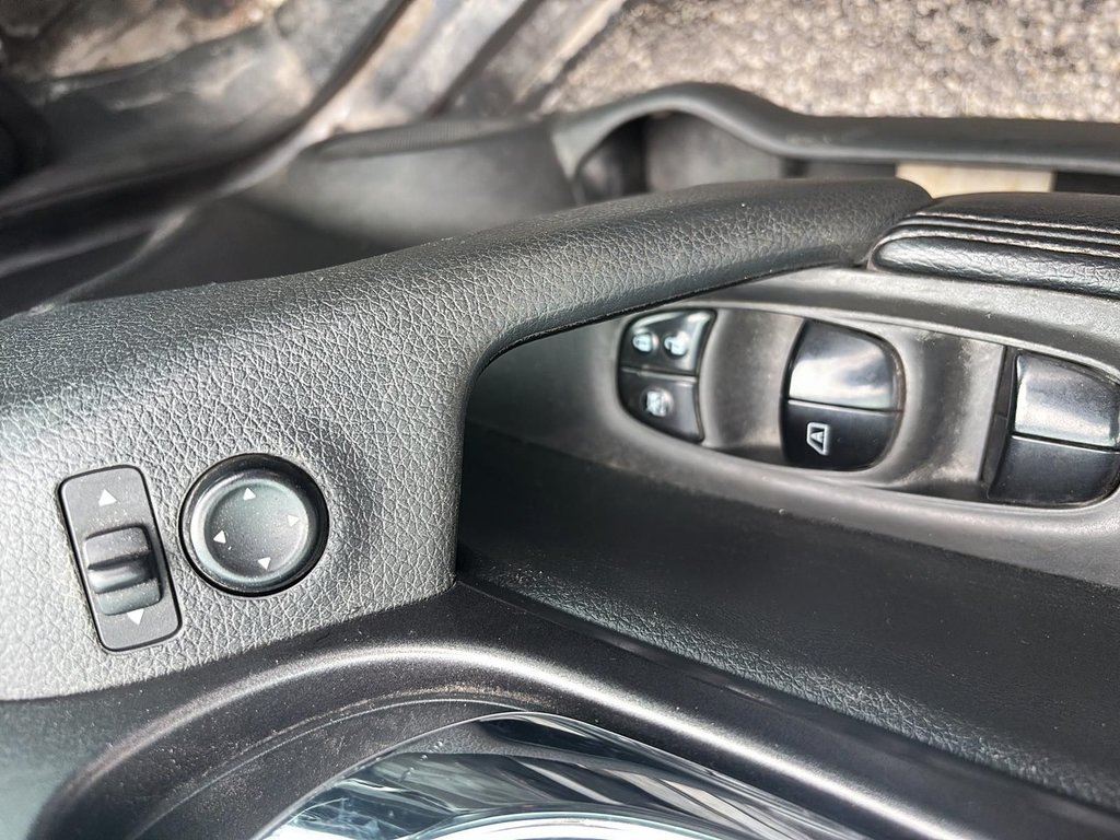 Nissan Rogue  2016 à Saint-Eustache, Québec - 5 - w1024h768px