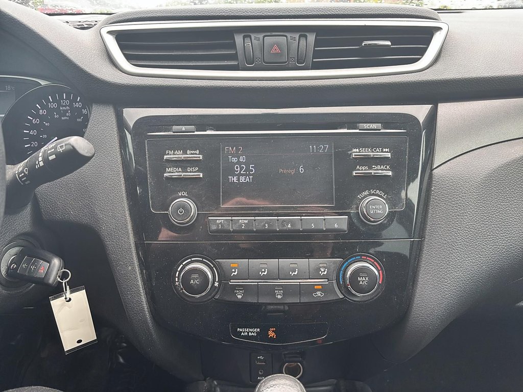 Nissan Rogue  2016 à Saint-Eustache, Québec - 8 - w1024h768px