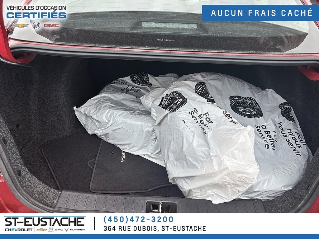Nissan Versa  2021 à Saint-Eustache, Québec - 6 - w1024h768px
