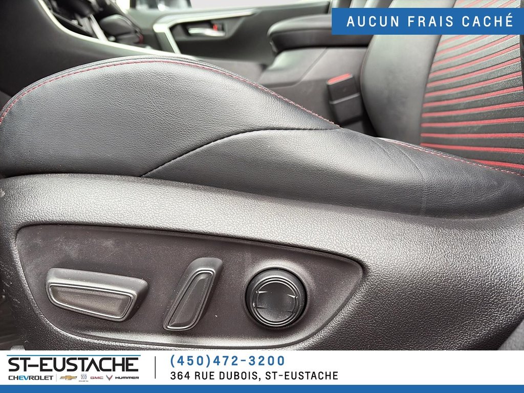 Toyota RAV4 Prime  2022 à Saint-Eustache, Québec - 10 - w1024h768px