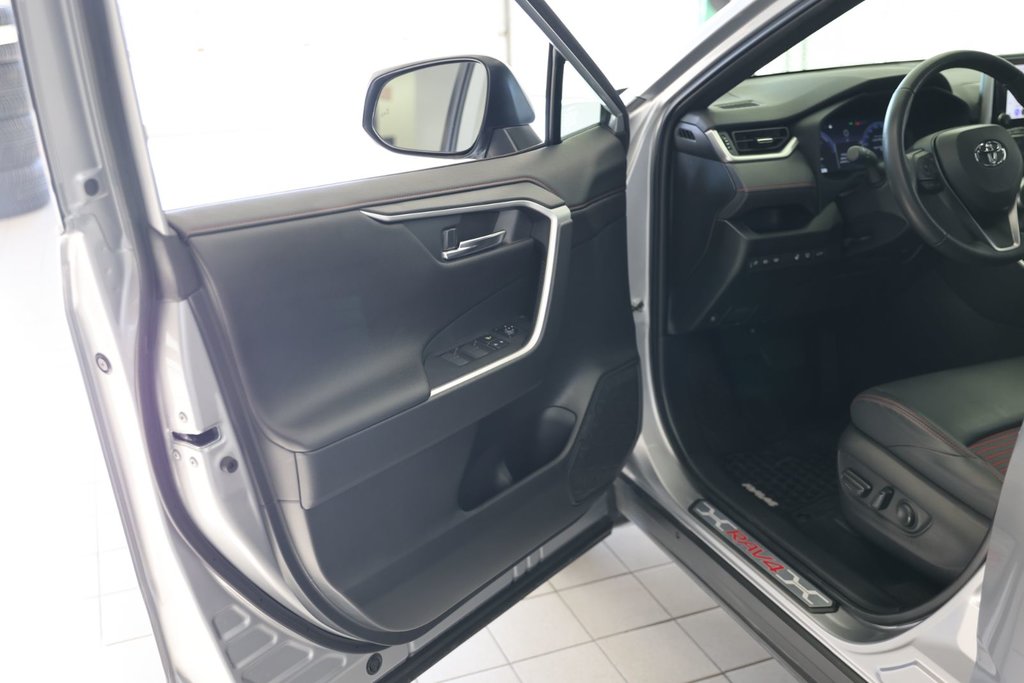 2023 Toyota RAV4 Prime in Saint-Eustache, Quebec - 11 - w1024h768px