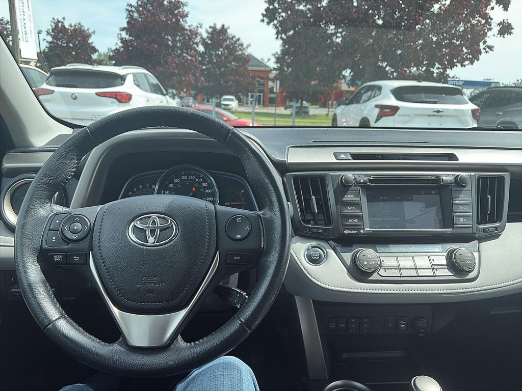 2015 Toyota RAV4 in Saint-Eustache, Quebec - 18 - w1024h768px