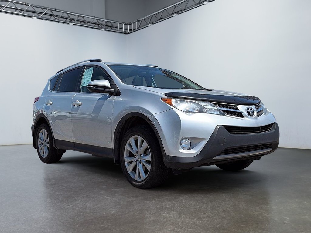 Toyota RAV4  2015 à Saint-Eustache, Québec - 3 - w1024h768px